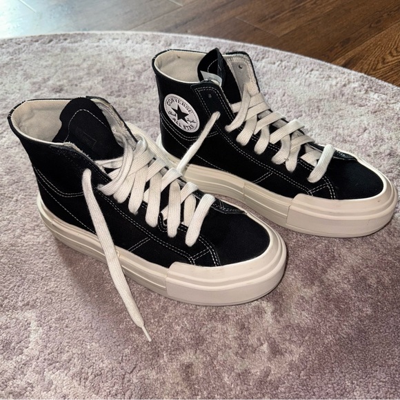 Converse Chuck Taylor Women’s 8.5 Black White All Star Cruise High Top Sneakers - Picture 2 of 12